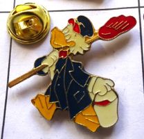 Pin Comics Donald mit Besen