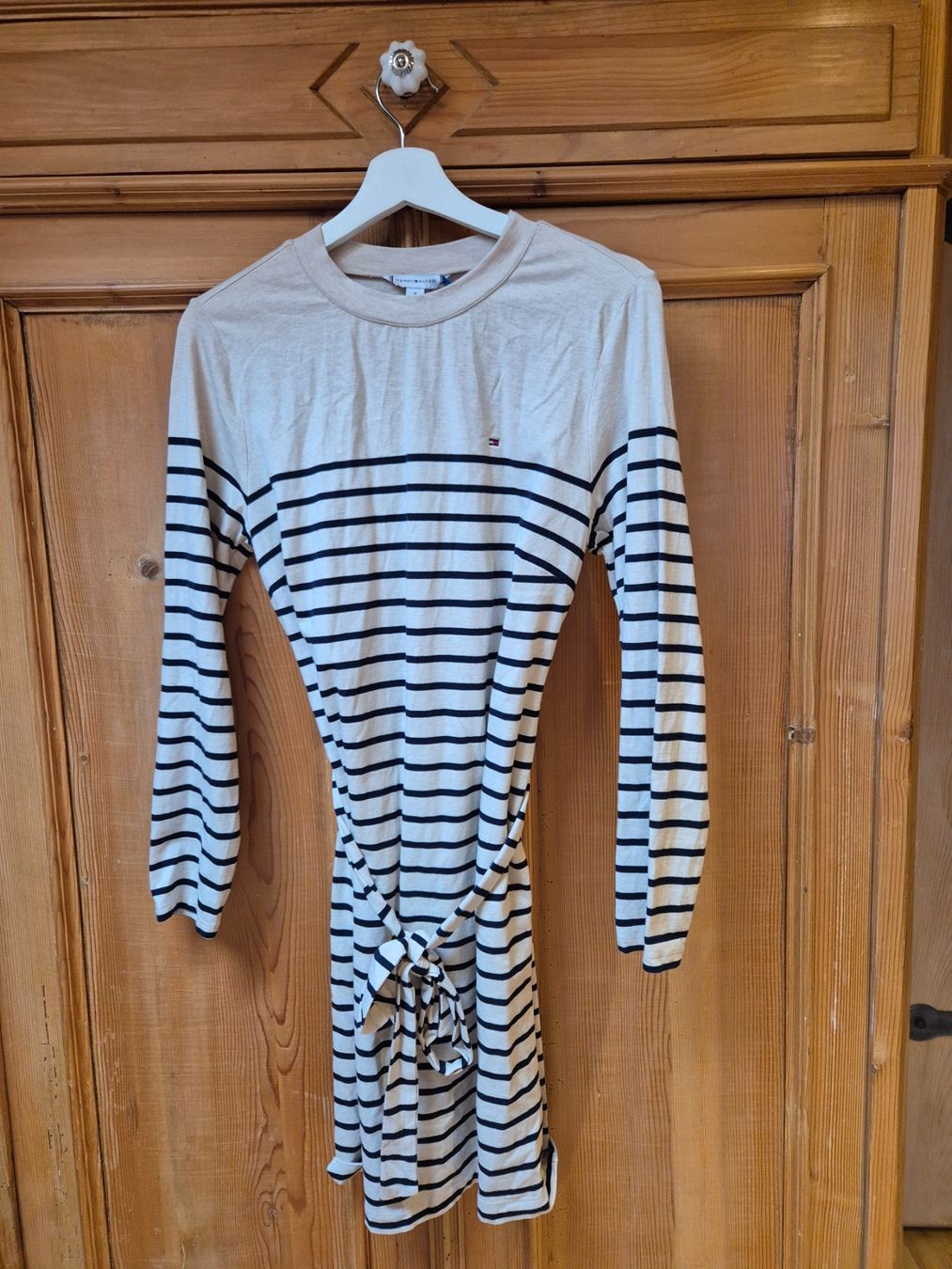 Tommy Hilfiger Kleider: Tommy Hilfiger Kleid Grösse M neu – Neu (gemäss Beschreibung) aus Sigriswil von sam_89sk