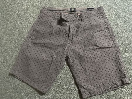 Herrensommerhose Dstrezzed Gr 30