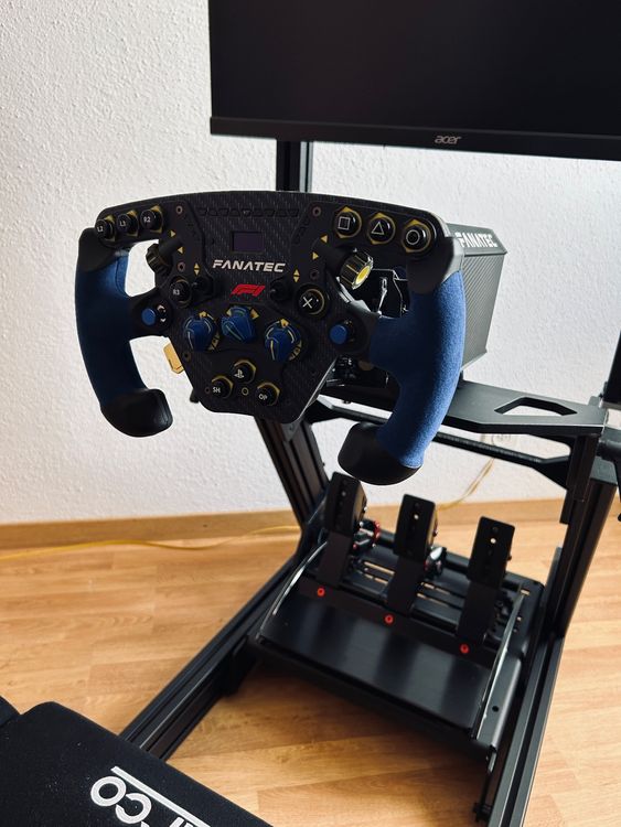 Fanatec Podium Sim Racing Rig (Gebraucht) in Zofingen für CHF 1950 ...