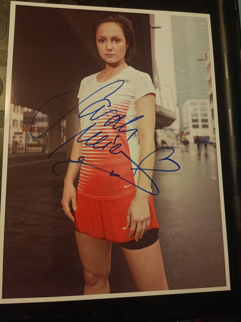 Autografi: Sarah Meier - handsigniert - 20x30cm – Usato da Menziken venduto da Artographs