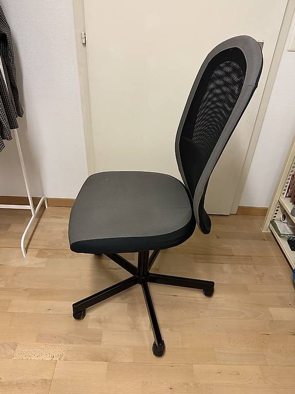 Sedie a rotelle: Bürostuhl – Usato da Luzern venduto da tom_zzfx