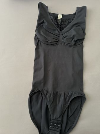 Body Suit mit Spitze grau Grösse L guter Zustand