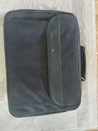 Praktische schwarze Laptoptasche von BASEXX, Top Zustand!