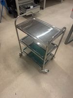 Chariot de service en inox à trois niveaux bon état