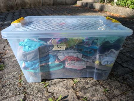 Babykleider Kiste voll mit Babykleider Grösse 80