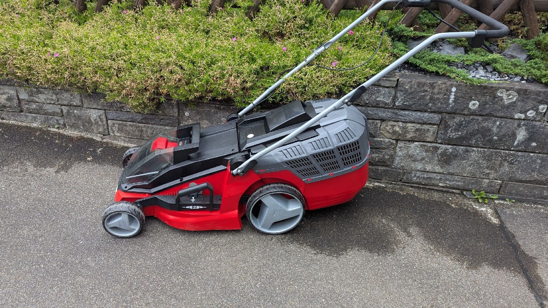 Einhell Tagliaerba: Einhell Akku Rasenmäher GE-CM 43 Li M – Usato da Opfikon venduto da topofspeedy 1