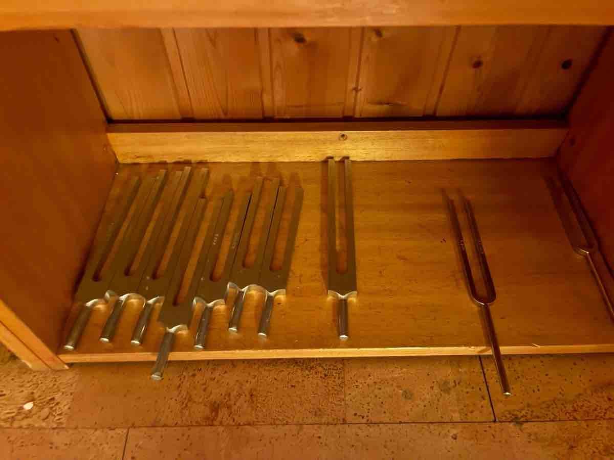 Musikinstrumente: Stimmgabel Set verschiedene Groessen neuwertig – Gebraucht aus Olsberg von Jjo007