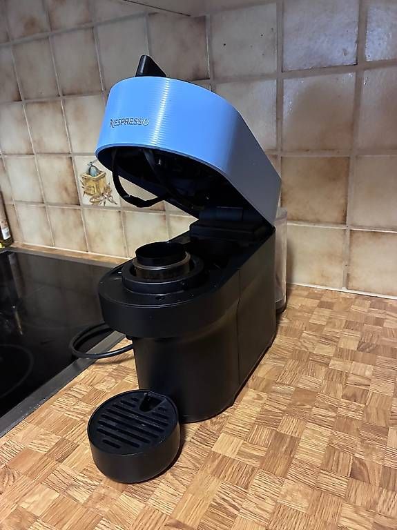 Nespresso Kaffeemaschinen & Espressomaschinen: Kaffeemachine Nespresso Verturo – Gebraucht aus Küblis von hen_sn5q 1