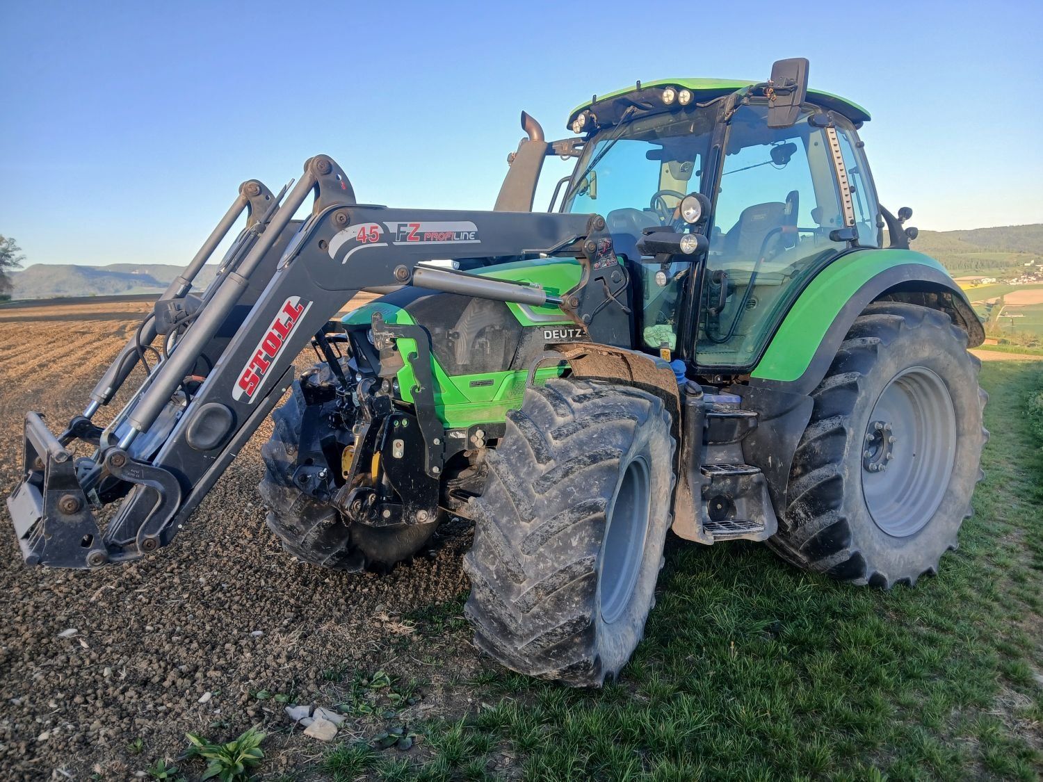 Trattori: Deutz Fahr Agrotron 6160.4 mit Frontlader – Usato da Wilchingen venduto da farmer6599