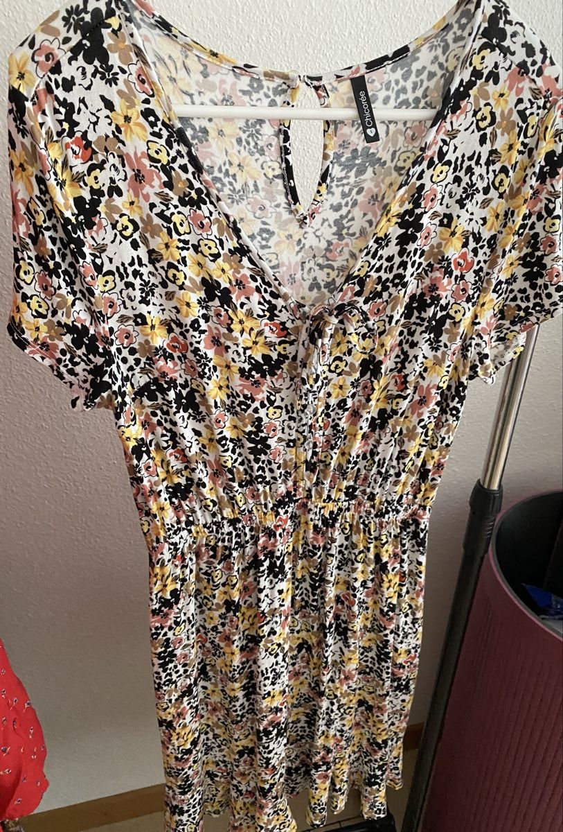Kleider: Chicoree Blümchen Kleid Gr. S – Gebraucht aus Ennenda von cal_pn6x