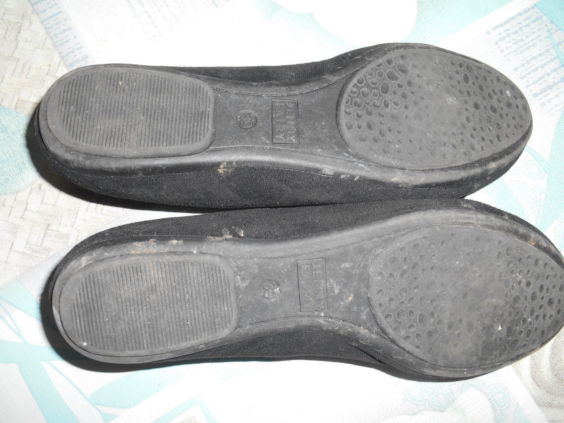Scarpe da donna: Ballerine noire – Nuovo (secondo la descrizione) da La Sarraz venduto da Mbeatles 3