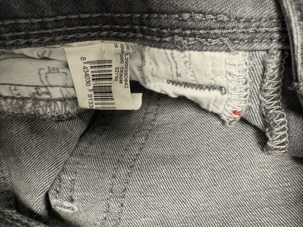 Pepe Jeans Jeans: Pepe Jeans Gr.  32 – Nuovo (secondo la descrizione) da Haldenstein venduto da nicB74 1