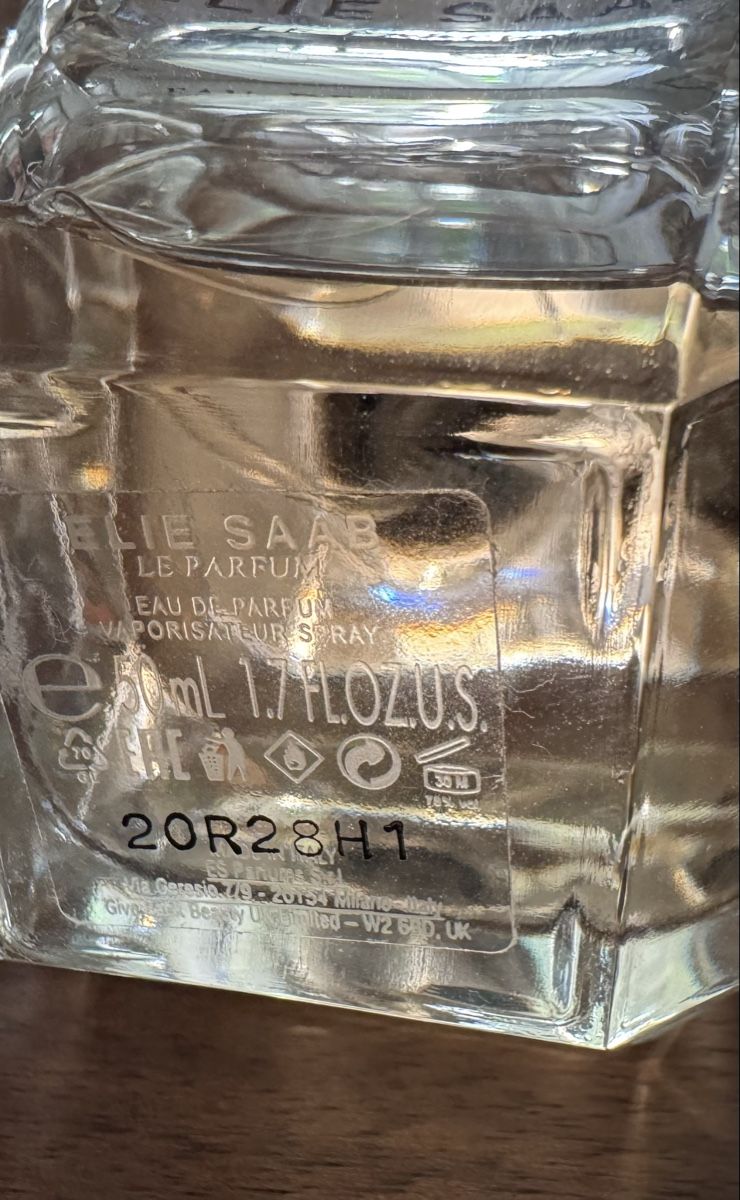 Elie Saab Parfum & Eau de Toilette: Elie Saab Le Parfum Eau de Parfum 50ml – Neu (gemäss Beschreibung) aus Zürich von yas_7vdk 3
