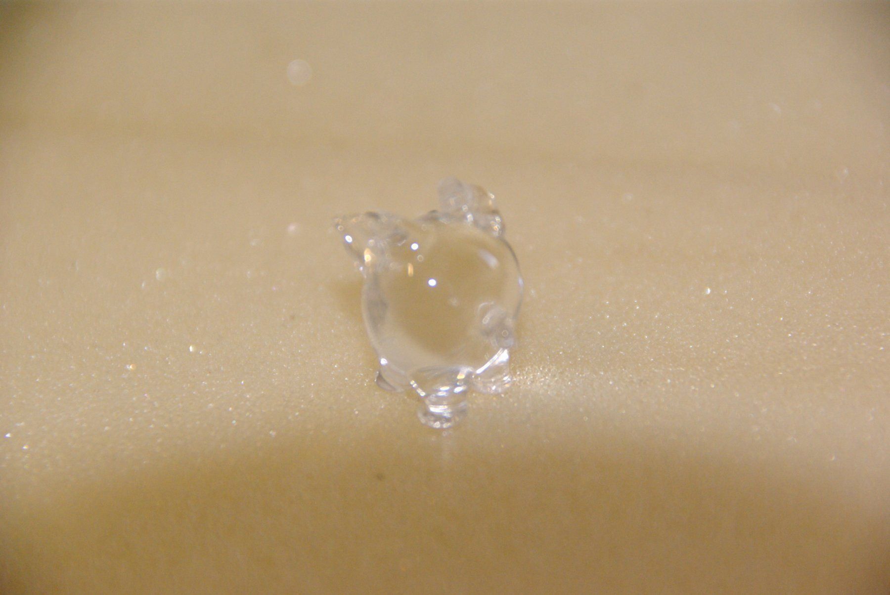 Gläser: kleines Glas Schwein, transparent – Gebraucht aus Herisau von Cevianer1844 1