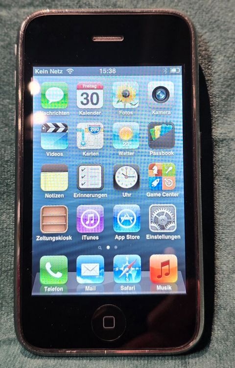 iPhone 3 GS mit 32 GByte, sw (Defekt) in Nottwil für CHF 50 – mit ...