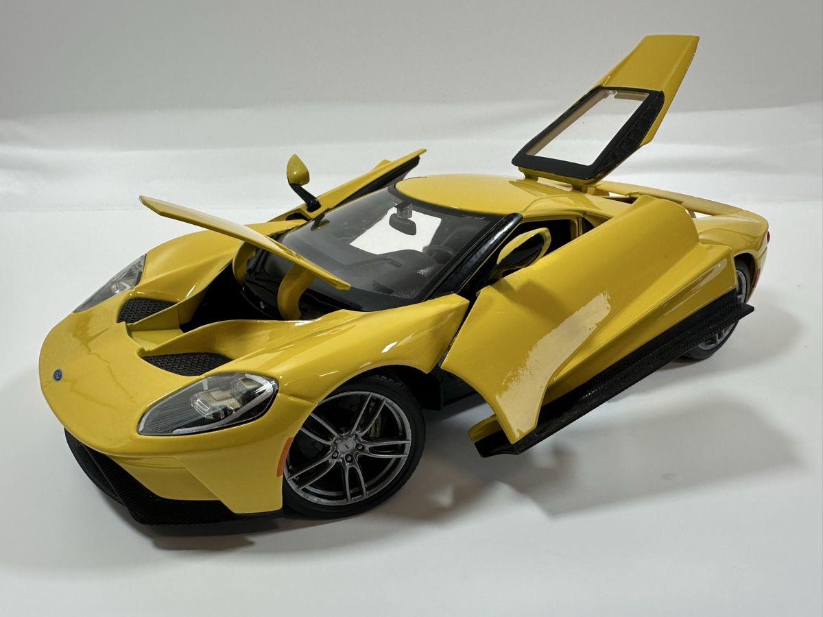 Maisto Modellini d'auto: Ford GT 1:18, gelb, MAISTO – Usato da Zofingen venduto da rf9_x2xt 8
