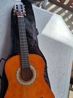 GIANT GITARRE INKL ETUI - FÜR PFADILAGER