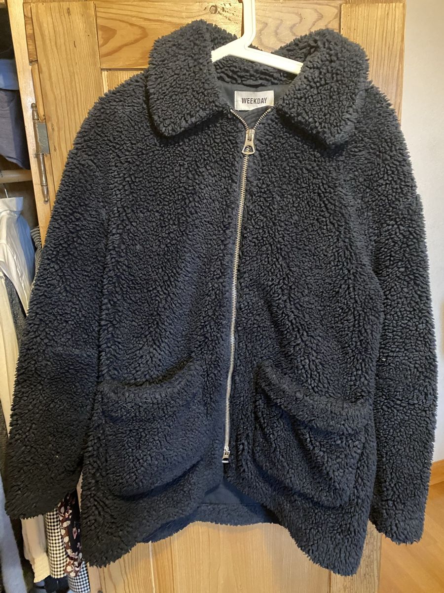 Weekday Mäntel: Manteau Weekday noir taille M – Gebraucht aus Epagny von nie_n5yb
