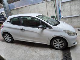 Peugeot 208 1.0 ab MFK 25.6.2026