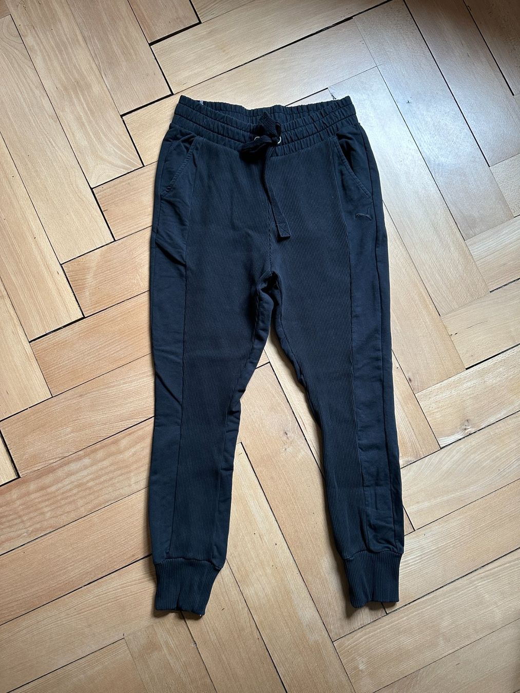 Puma Hosen: PUMA - Trainerhose schwarz 36 – Gebraucht aus Zürich von Diazaio
