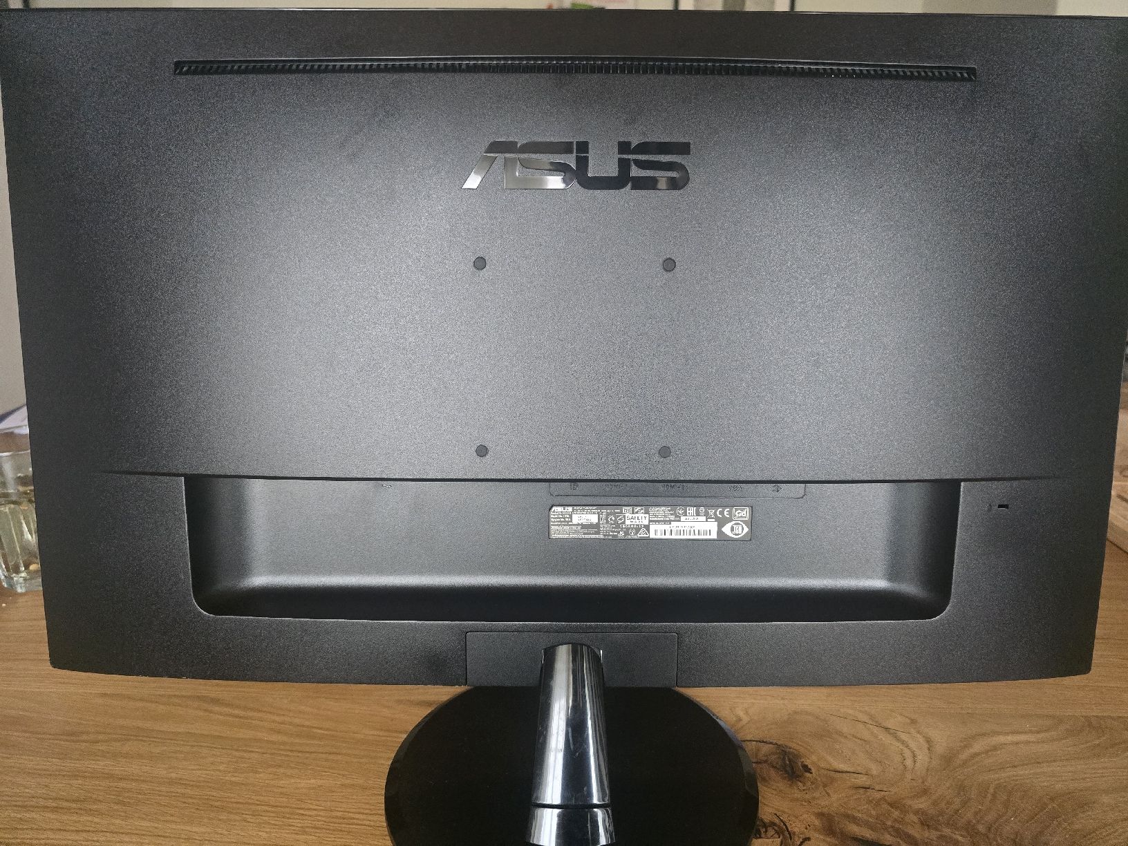 Monitor: Asus Monitor schwarz – Usato da Schänis venduto da lilu0506 1