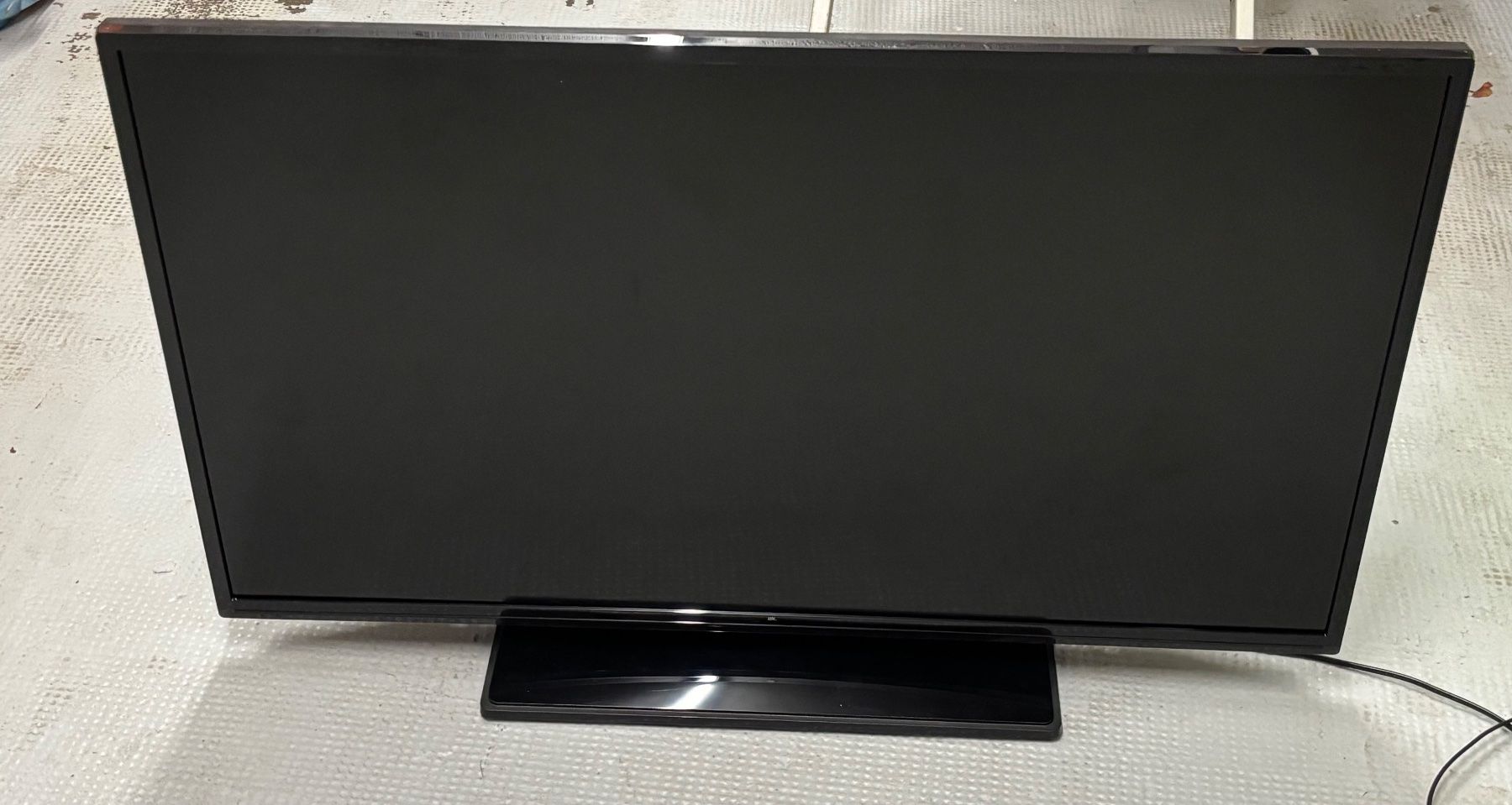 Fernseher: Téléviseur LED – Gebraucht aus Genève von Livsonman