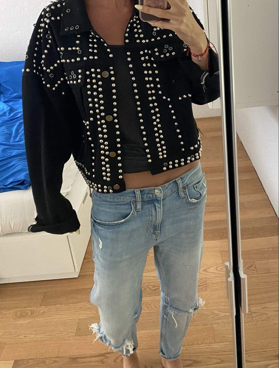 Giacche: Bomber borchiato oversize – Nuovo (secondo la descrizione) da Davesco-Soragno venduto da Chichijango
