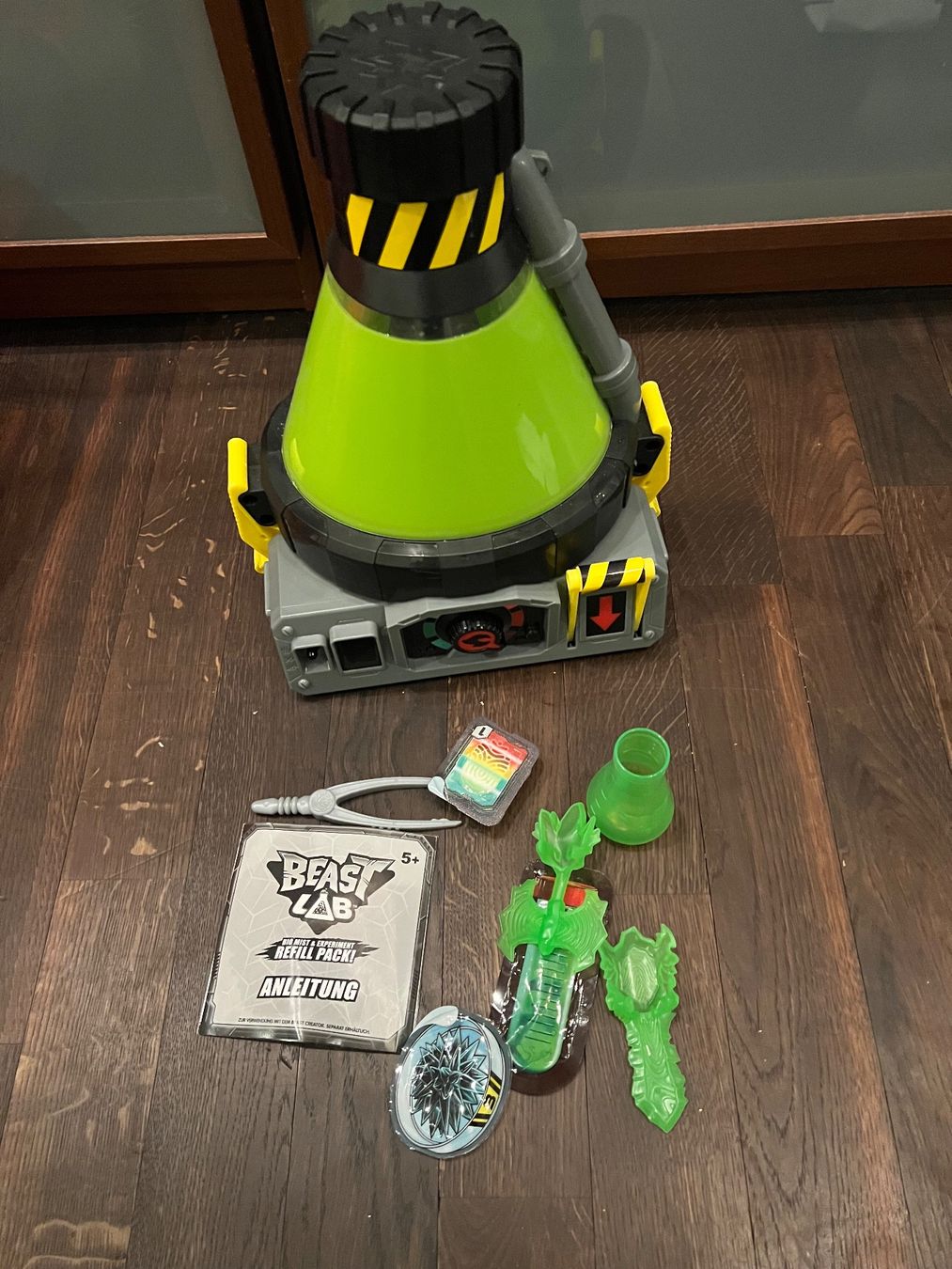 Giocattoli: Beast Lab das coole Experimentierset mit Nebelfunktion uvm – Usato da Gattikon venduto da Sunshine4. 2