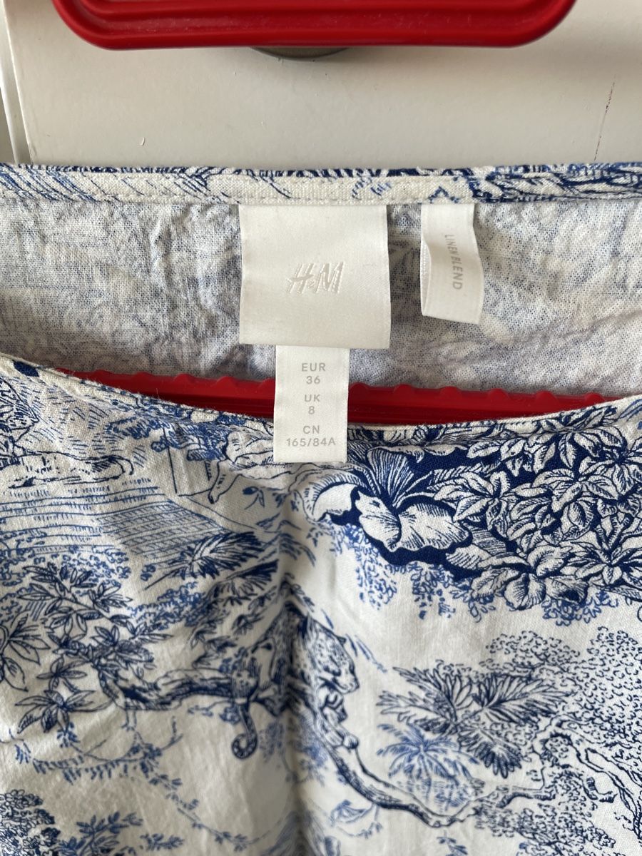 H&M Kleider: Dress H&M blue white pattern size 36 – Gebraucht aus Neuchatel von shi_9fzw 1