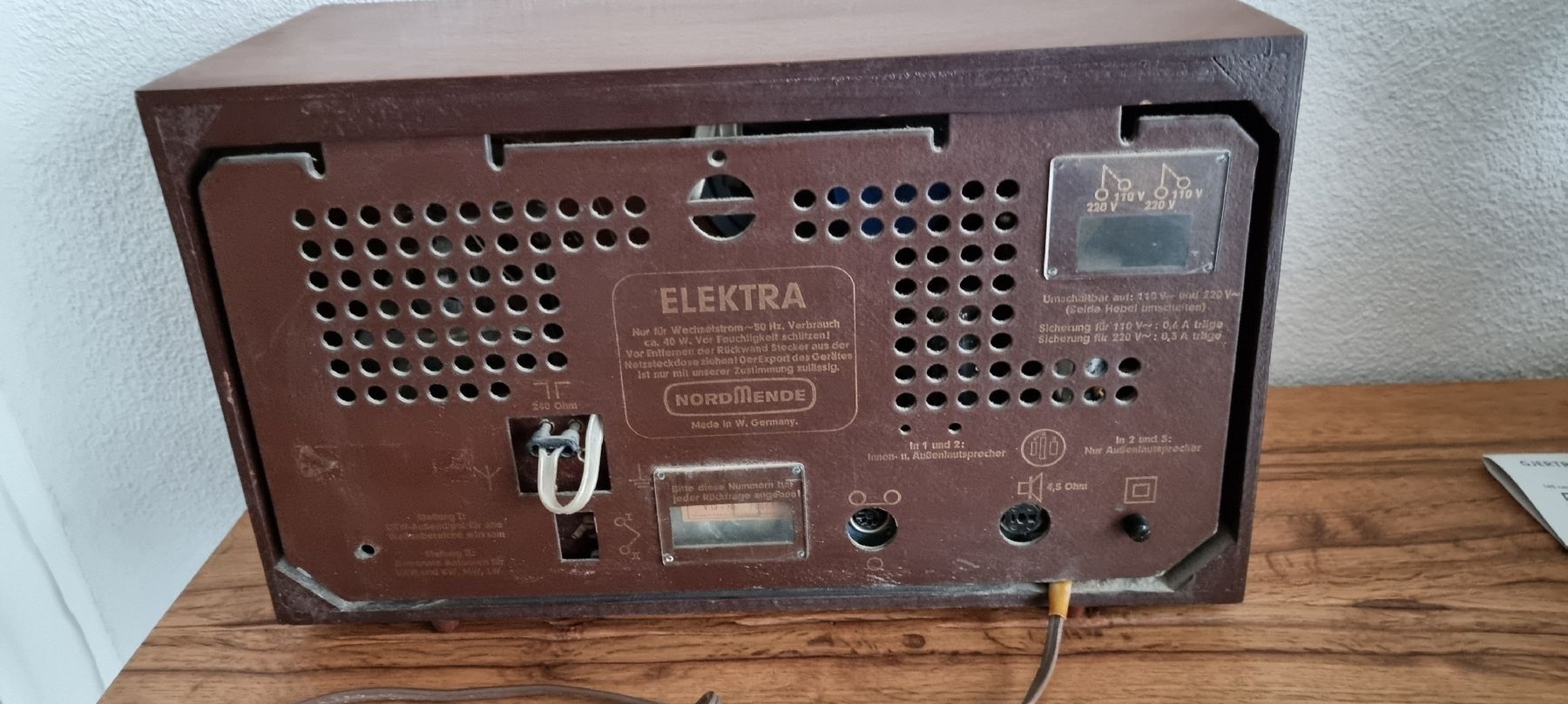 Nordmende Radio: Röhren-Radio/Elektra – Usato da Frauenfeld venduto da Bleeddragon 4