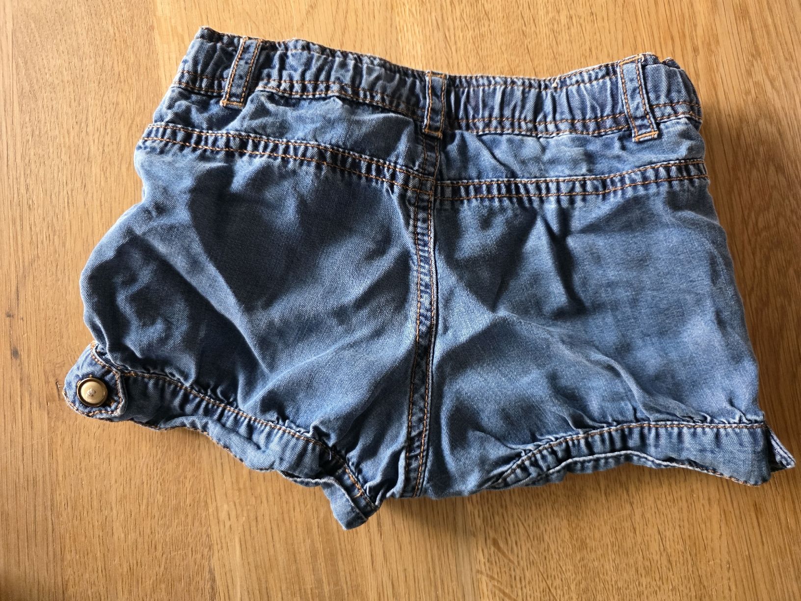 Hosen: Shorts Grösse 98cm – Gebraucht aus Altstätten SG von Carrybones 1