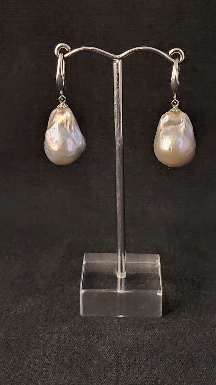 Boucles d'oreille: Silber-Ohrhänger mit Barockperlen – D'occasion à Basel par spinne02