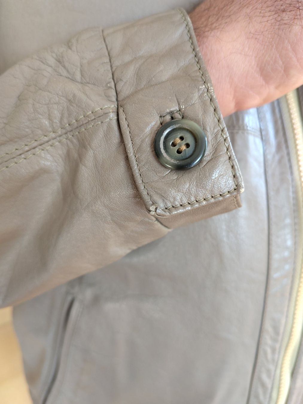 Vestes: Beigefarbener Echtleder-Blouson, Grösse 52 – D'occasion à Möhlin par MeisterHora 6