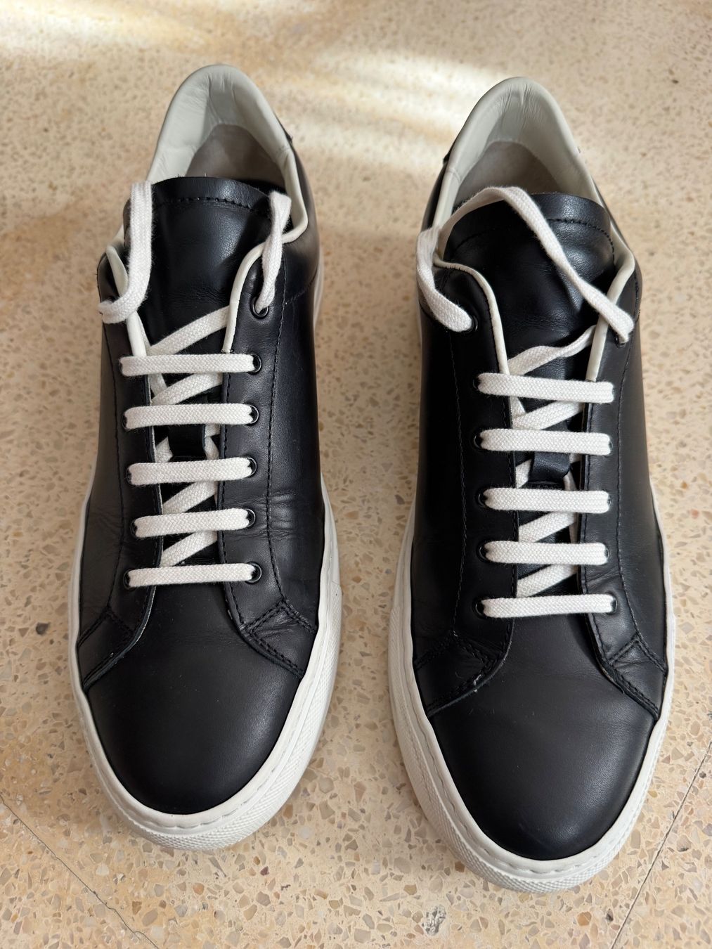 Scarpe da uomo: Common Projects Retro Low Black (UK 8 / EU 42) – Nuovo (secondo la descrizione) da Glattpark(Opfikon) venduto da daniel_ag 1