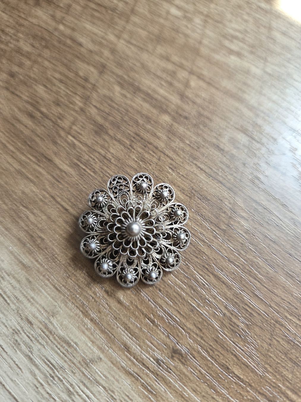 Spille & Fermagli: Filigrane Brosche, Silber Schmuck, Vintage Design top! – Usato da Neuheim venduto da Repetentia