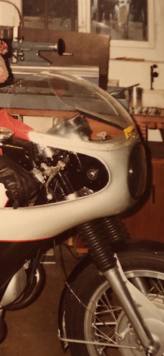 Autres accessoires p. véhicule: Motorrad Windschutzscheibe – D'occasion à Lengnau BE par Ducati6 3