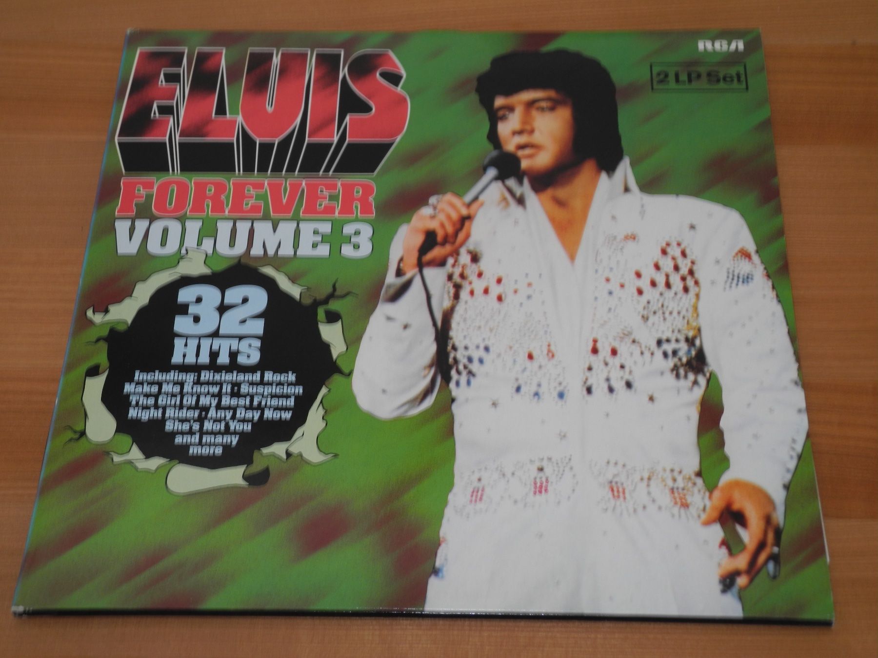 Dischi in vinile: ELVIS PRESLEY: FOREVER VOLUME 3 - RCA - 2 LPs – Nuovo (secondo la descrizione) da Fahrwangen venduto da Swirl2