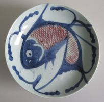 China / Japan: Blauweisser Teller m. Koi-Fisch Keramik (III)