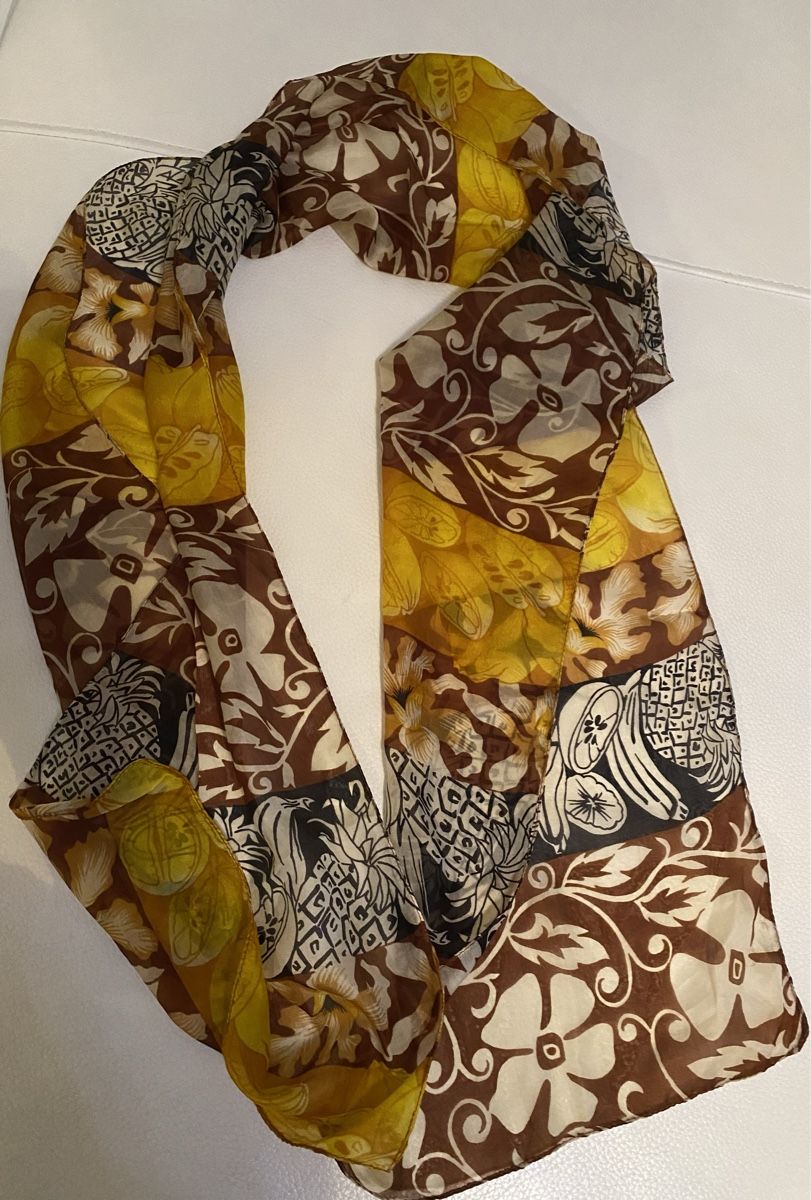 Foulard & Sciarpe: Seiden Schal 🌸 – Usato da Opfikon venduto da Luis144