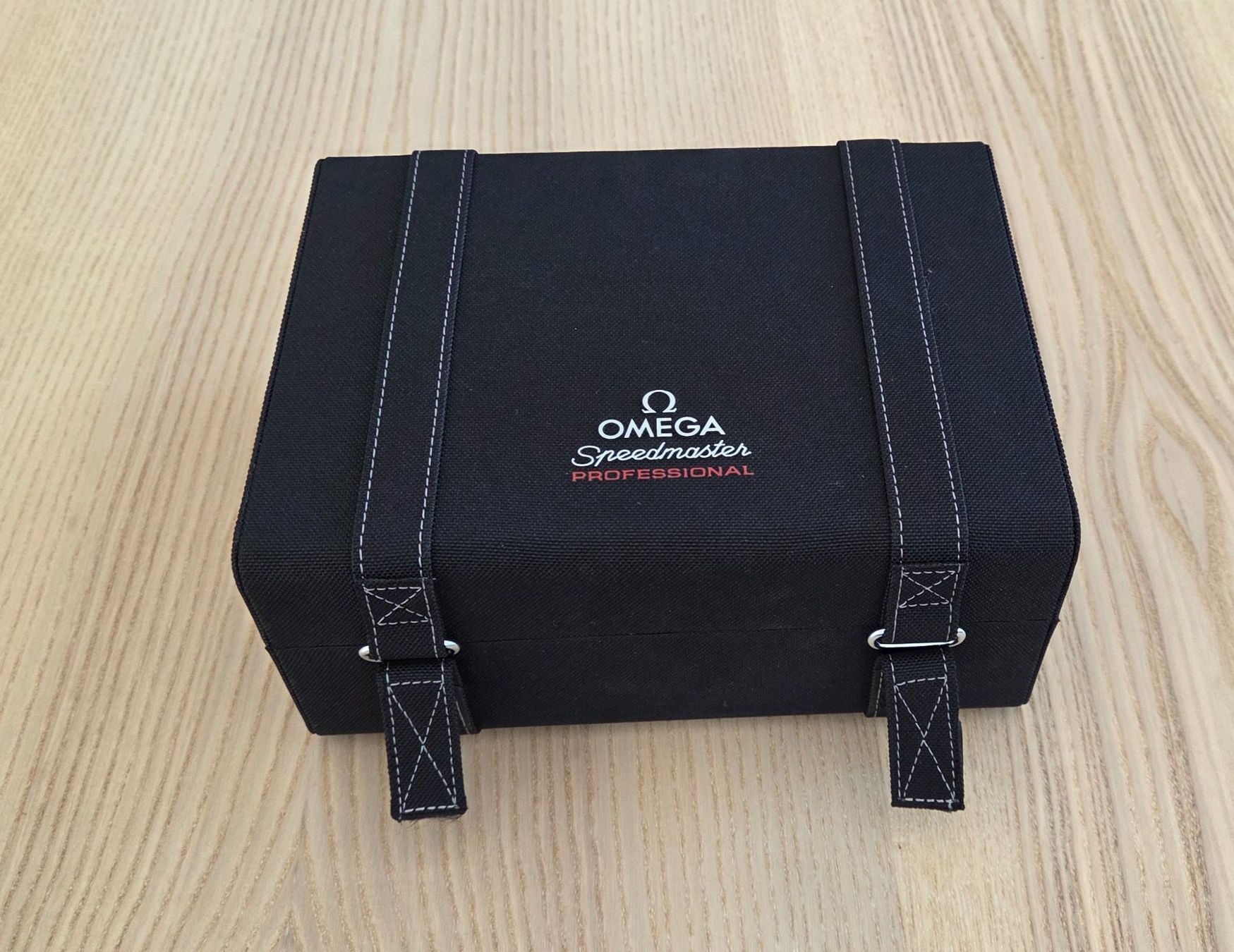 Omega Scatole porta orologi: Omega Box Speedmaster Moonwatch – Nuovo (secondo la descrizione) da Emmenbrücke venduto da Crabtree13 3