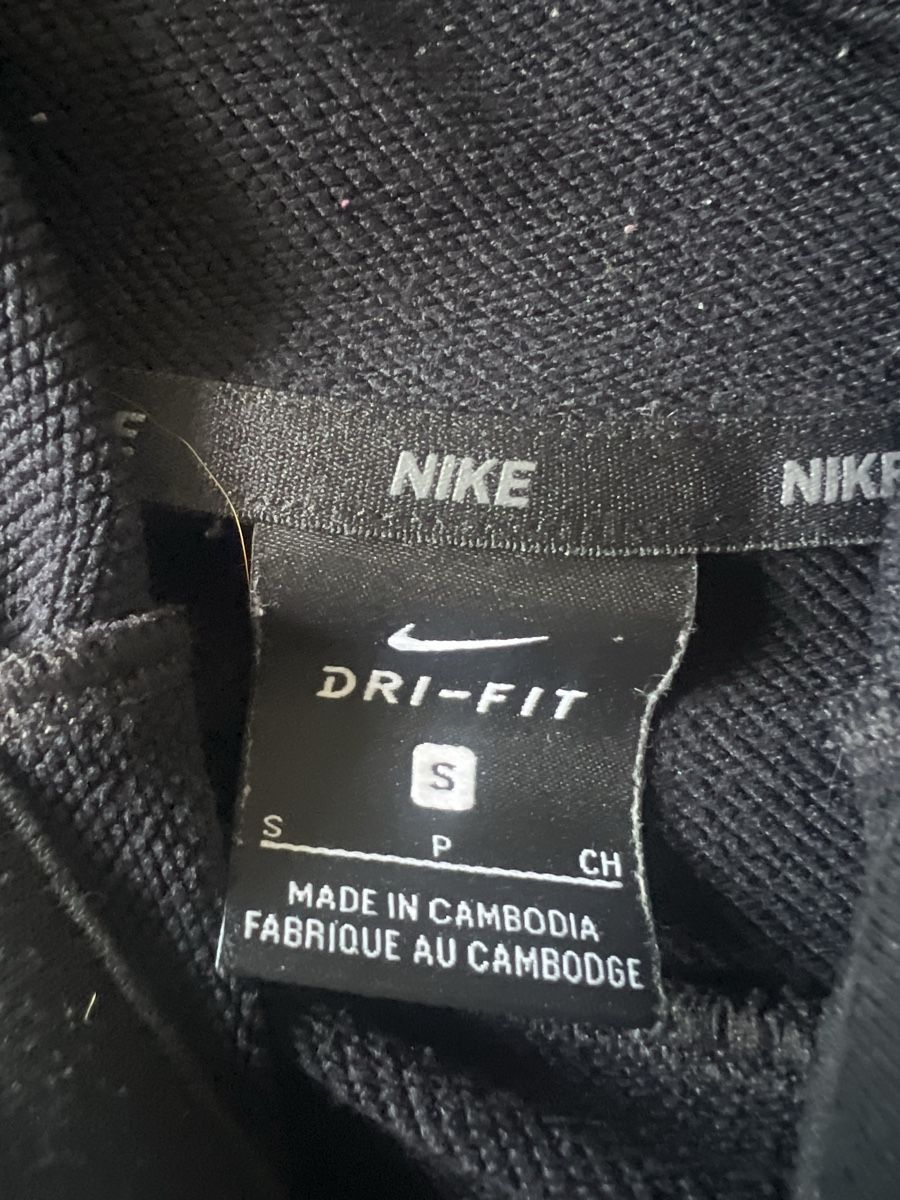 Nike Maglioni & Felpe: Sweat à capuche Nike noir taille S – Usato da Morges venduto da lui_knr8 1