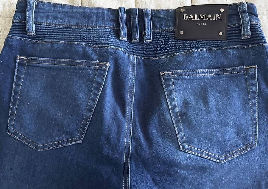 Jeans: Balmain Jeas – D'occasion à Attinghausen par steeve123 2