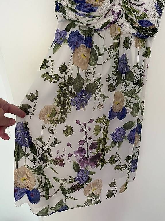 Robes: Kleid mit Blumenmuster – D'occasion à Bolligen par sunflower96 1