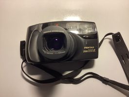 Vintage Kompaktkamera "PENTAX ZOOM 105-R“ Etui/Anleitung