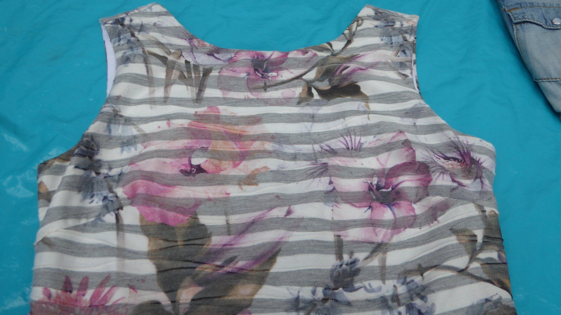 Guess Kleider: Sommer Kleid Gr S GUESS – Gebraucht aus Sargans von Benziner 2