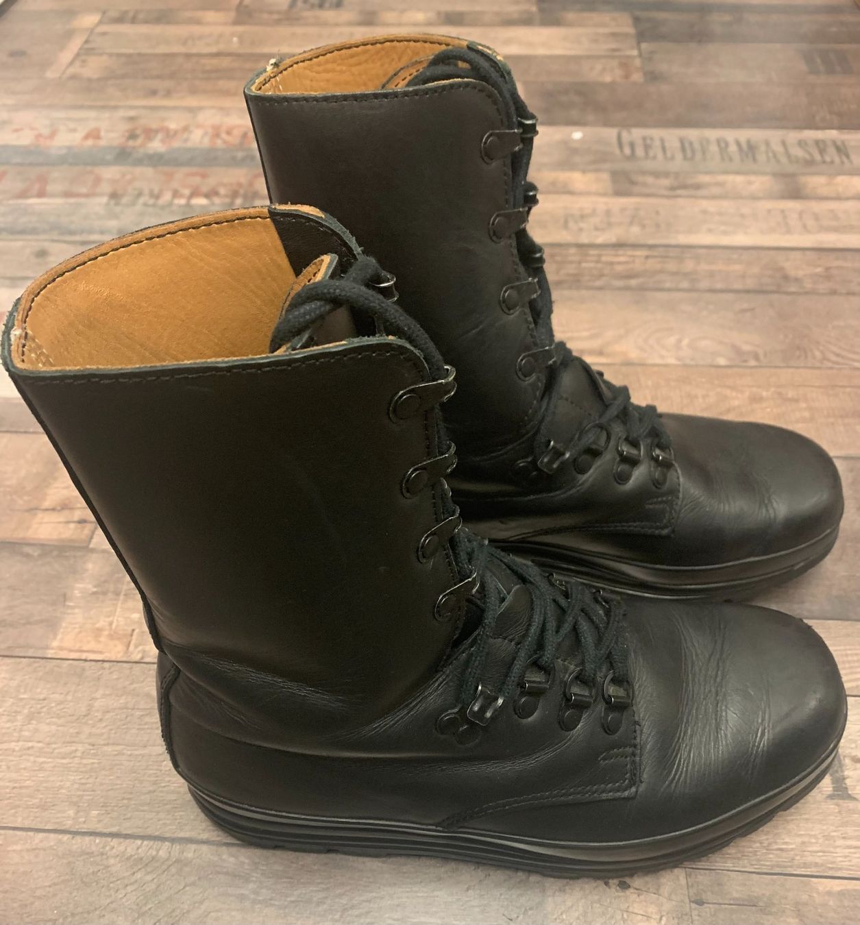 Schweizer Armee Herrenschuhe: Armee-Kampfstiefel KS90 - Gr. 40,5 / Leder – Gebraucht aus Gundetswil von Egro100 1