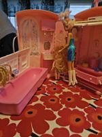 Barbie Coiffueresalon im Koffer