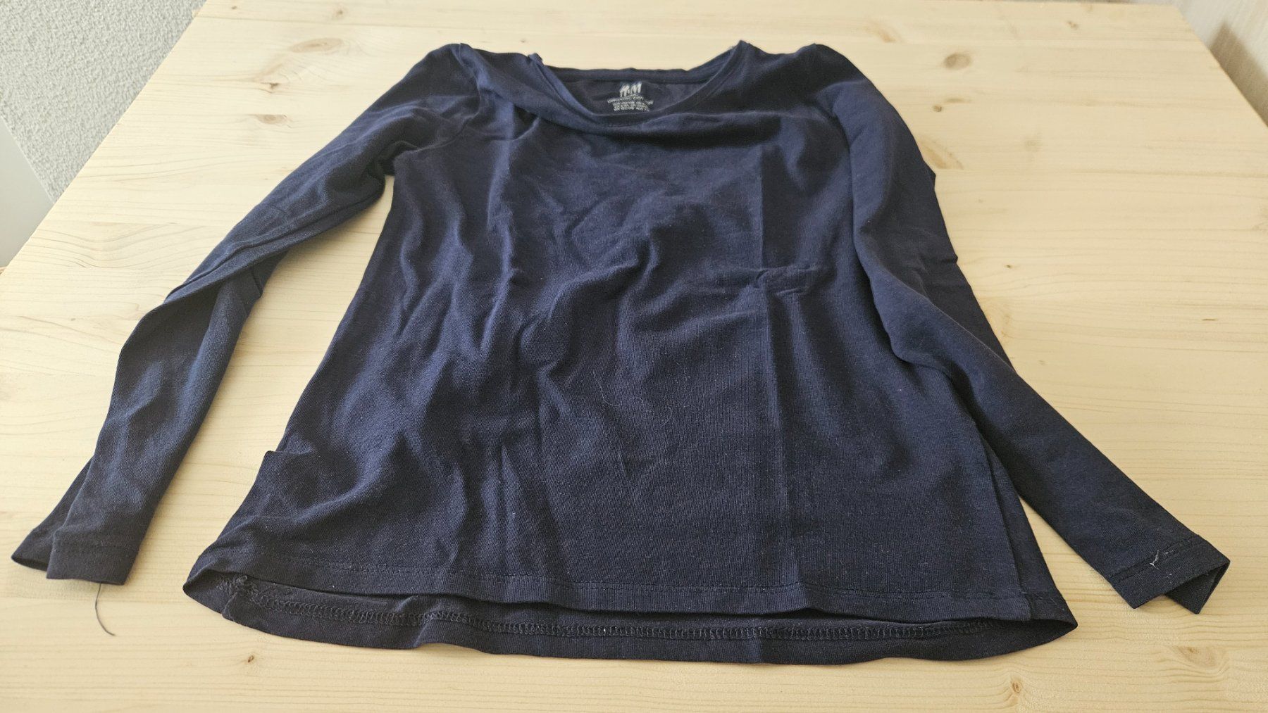 H&M Pullover & Sweatshirts: H&M Basic Pullover, Langarm, Gr. 122/128, Dunkelblau – Neu (gemäss Beschreibung) aus Escholzmatt von _die_Kaempferin