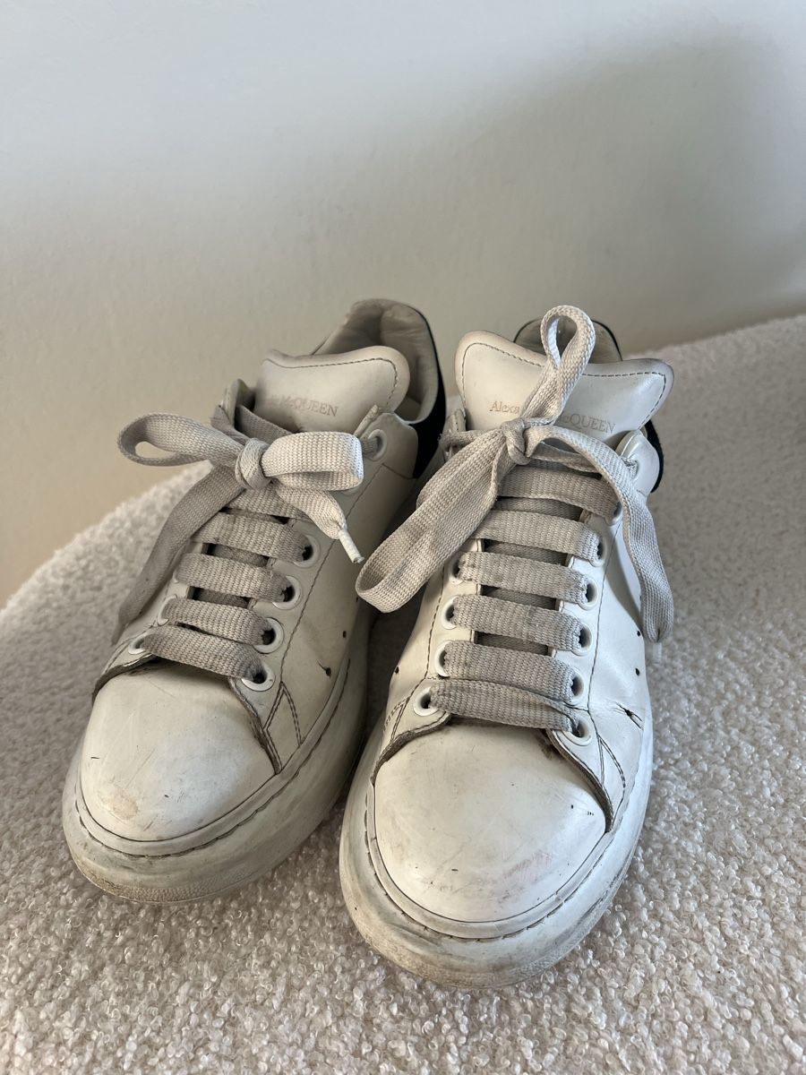 Damenschuhe: Alexander McQueen Sneaker – Gebraucht aus Baar von Lila2006 2